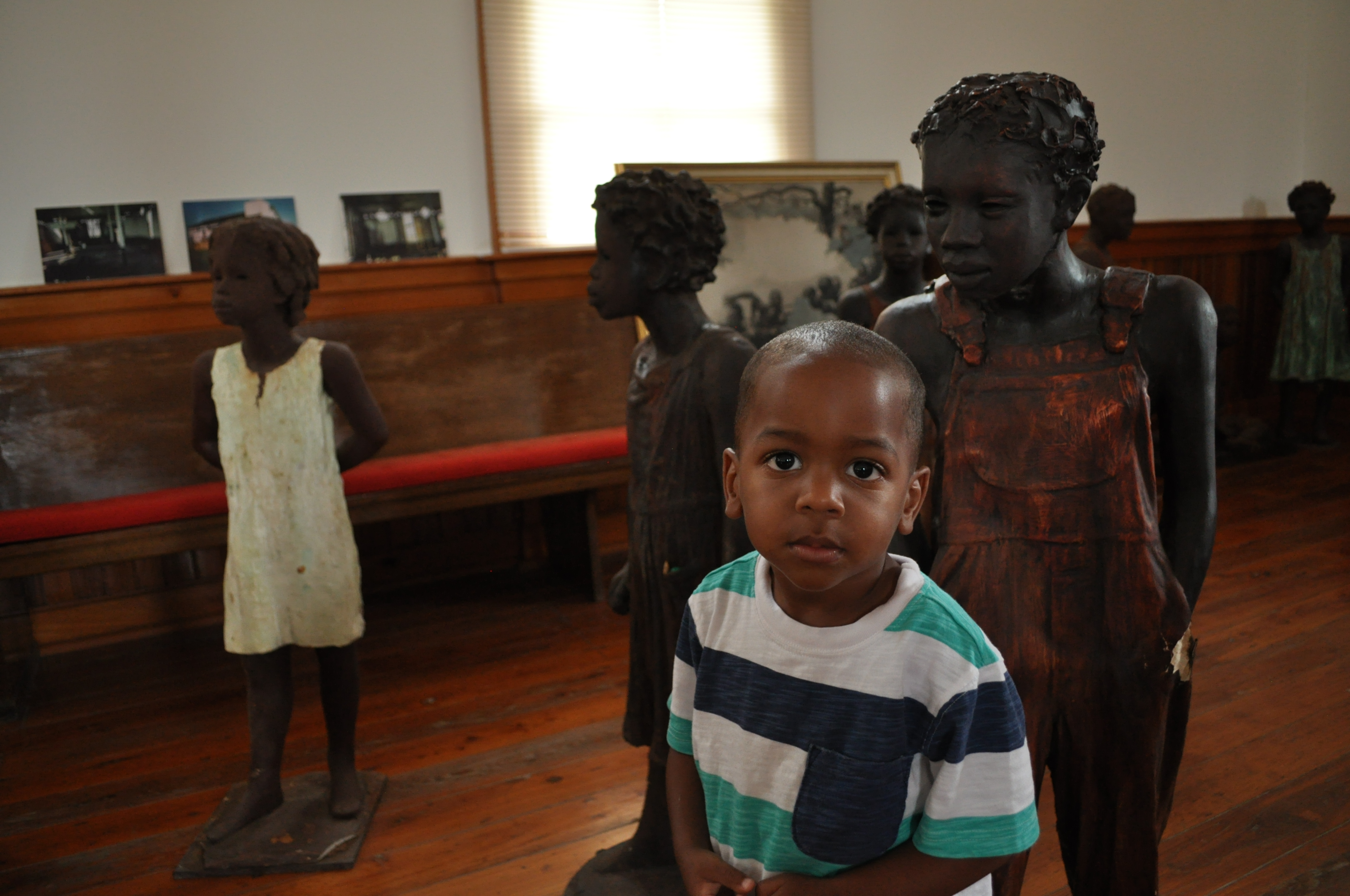 Life size sculptures slave children at Whitney plantation